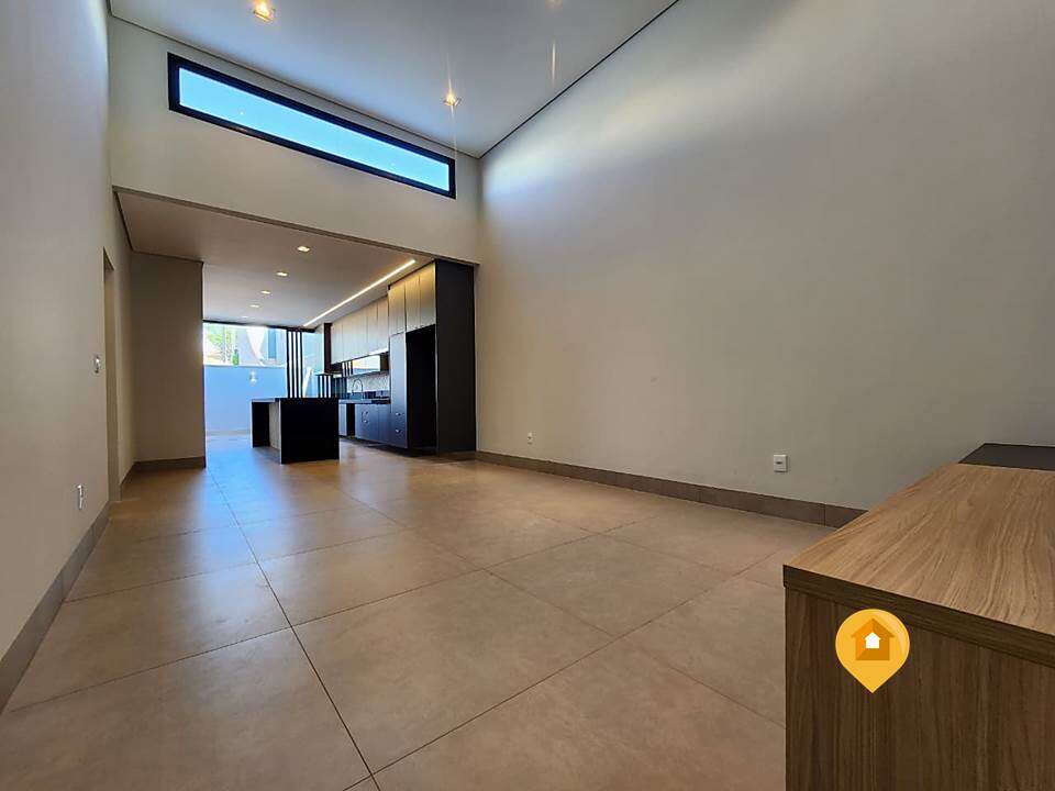 S  Casa no bairro Loteamento Residencial E Comercial Fazenda São Sebastião - 3 quartos