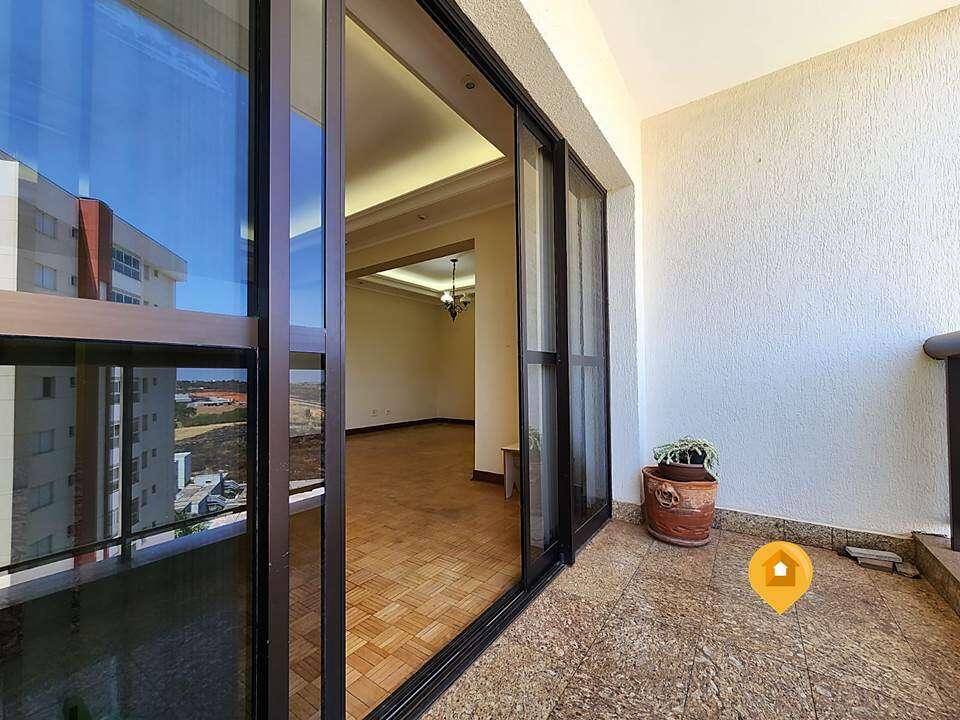 S  Apartamento no bairro Centro - 3 quartos