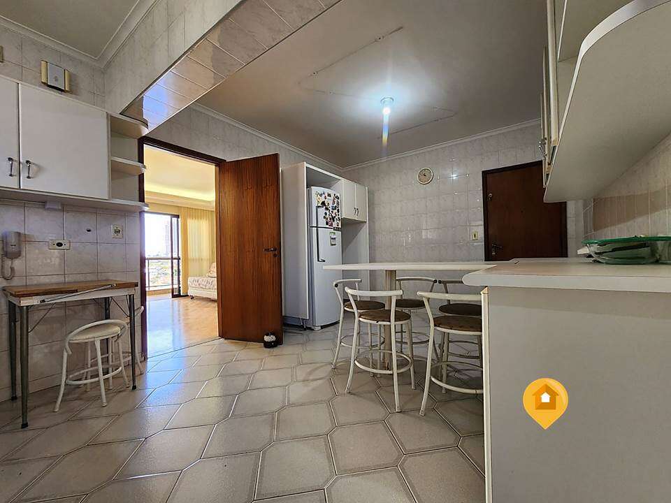 S  Apartamento no bairro Centro - 3 quartos