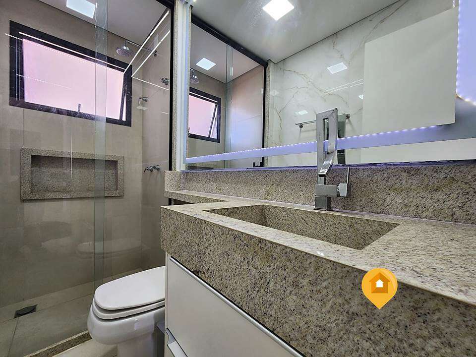 S  Apartamento no bairro Centro - 3 quartos