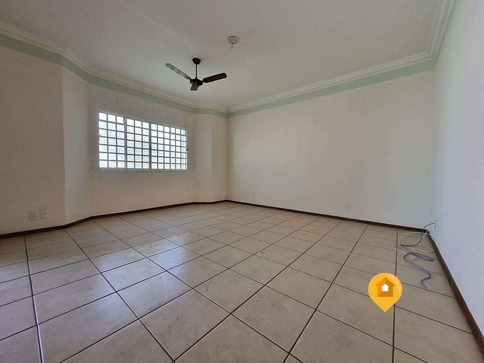 Casa Jd. Universitário Casa Jd. Universitário