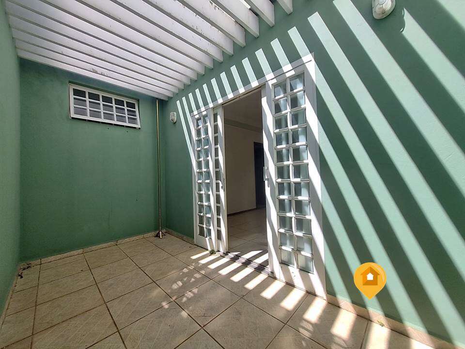 Casa Jd. Universitário Casa Jd. Universitário