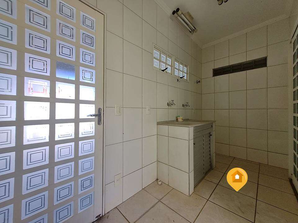 Casa Jd. Universitário Casa Jd. Universitário