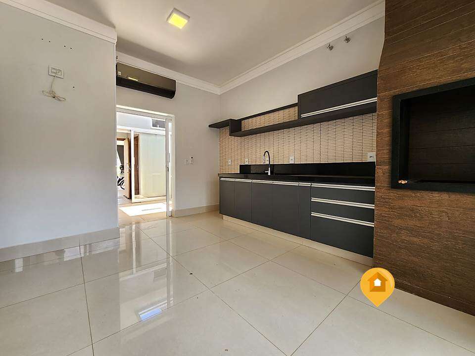 Casa Cond. Residence Esmeralda