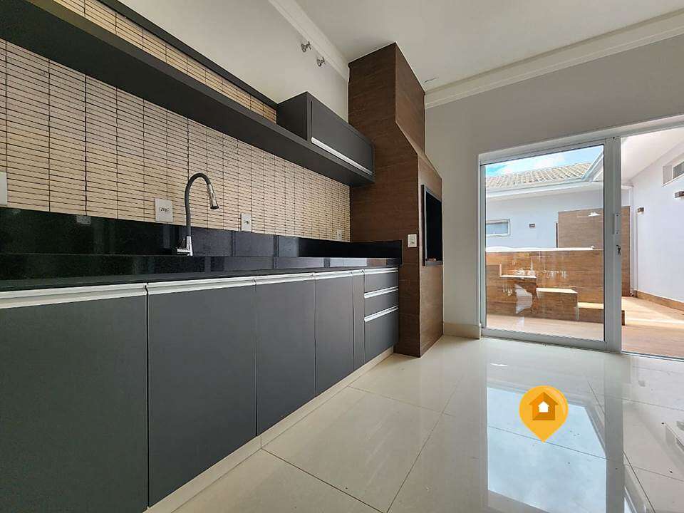 Casa Cond. Residence Esmeralda