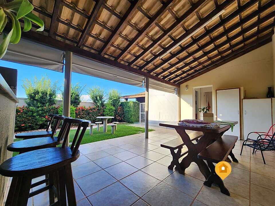 Casa Cond. Villagio Esmeralda