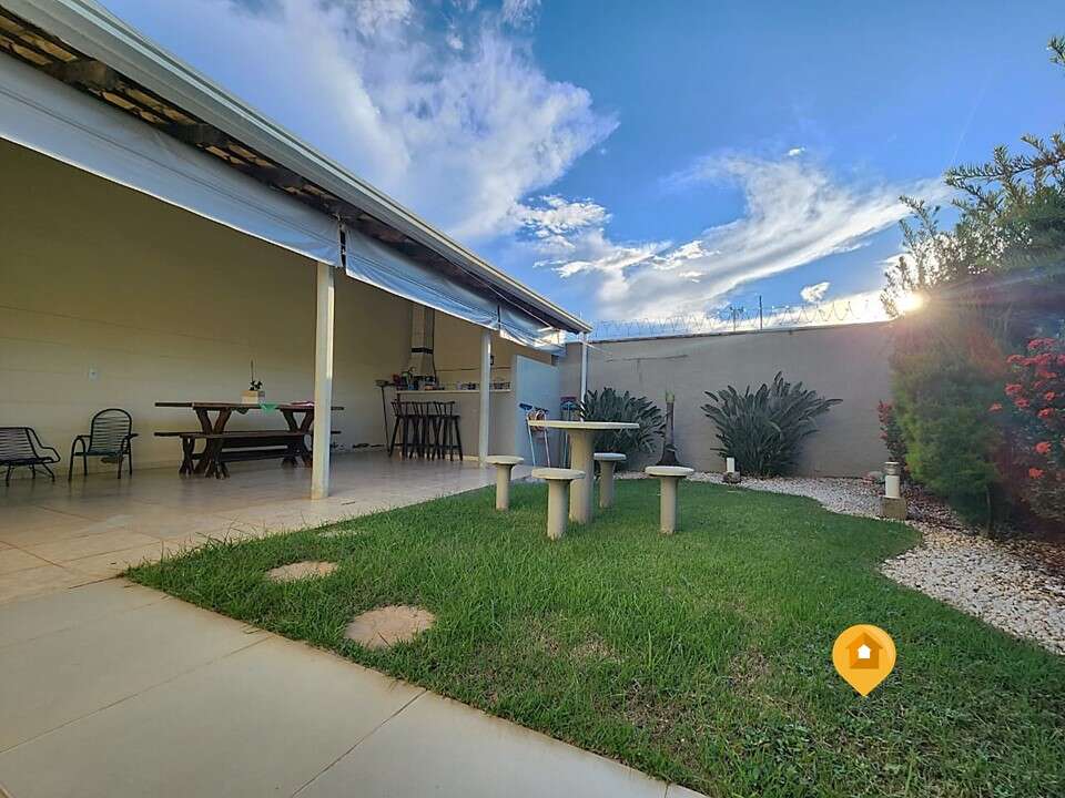 Casa Cond. Villagio Esmeralda